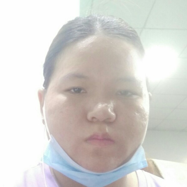 心情拿忧郁的照片