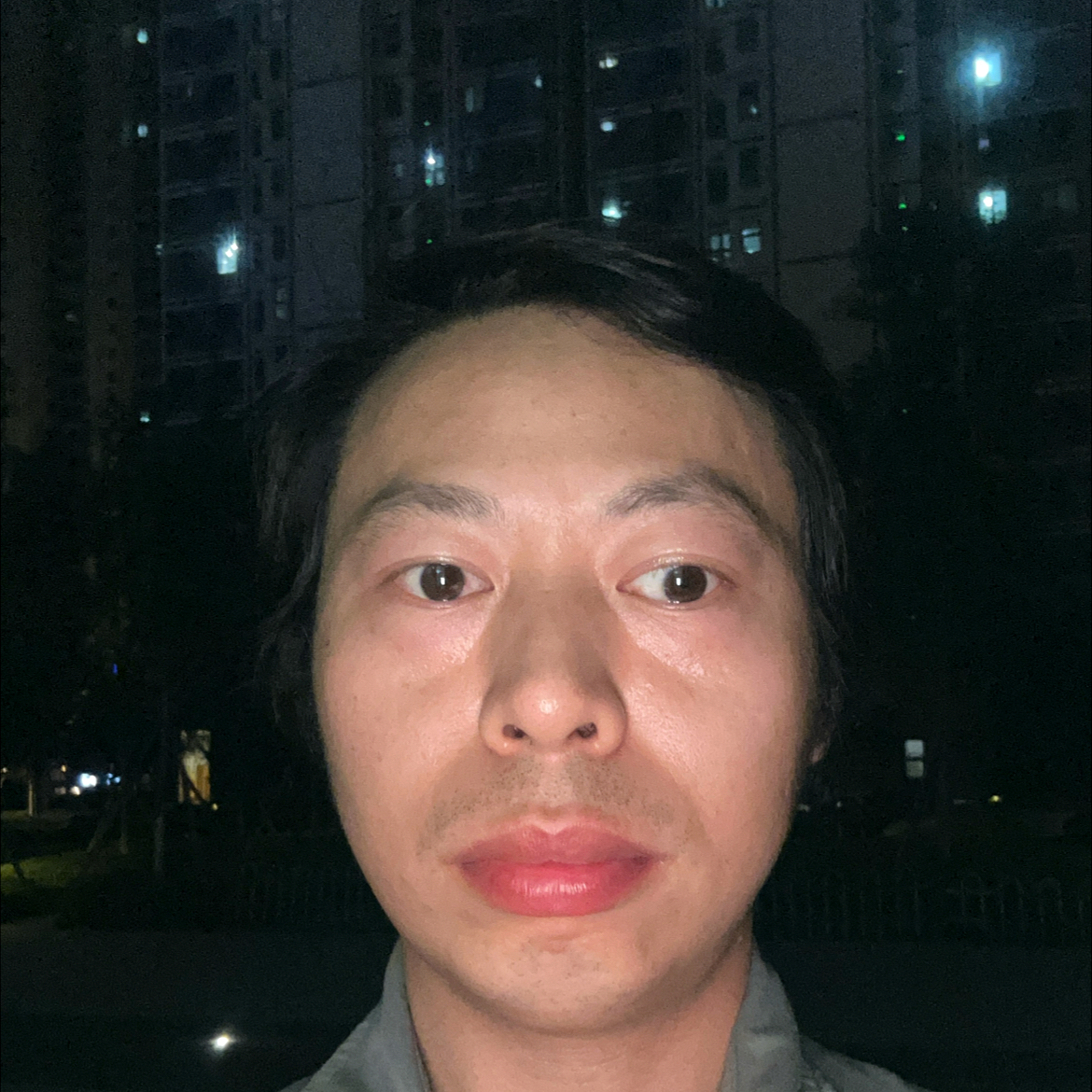 王红伟的照片