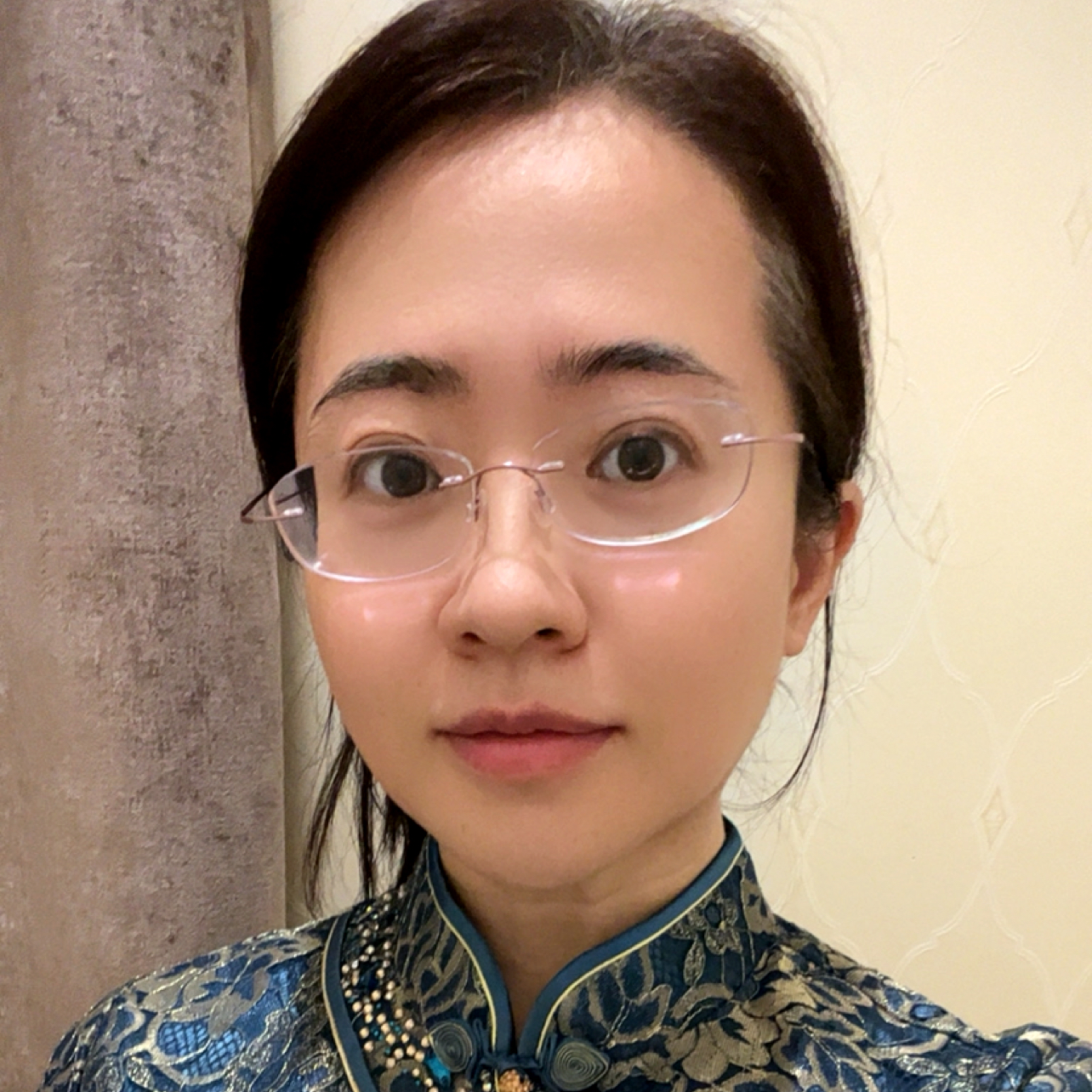 高大de希拉的照片