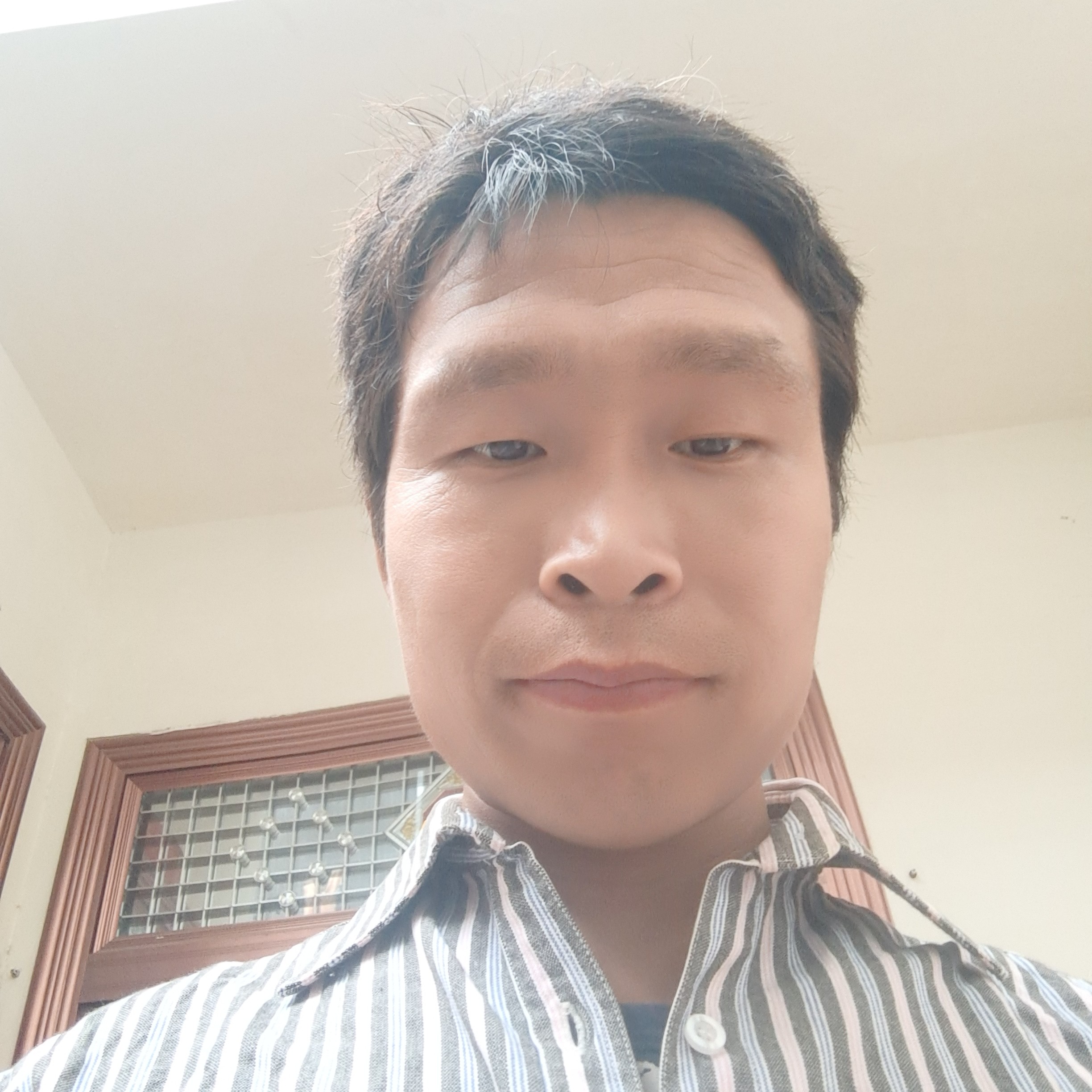 风中闻暖光的照片