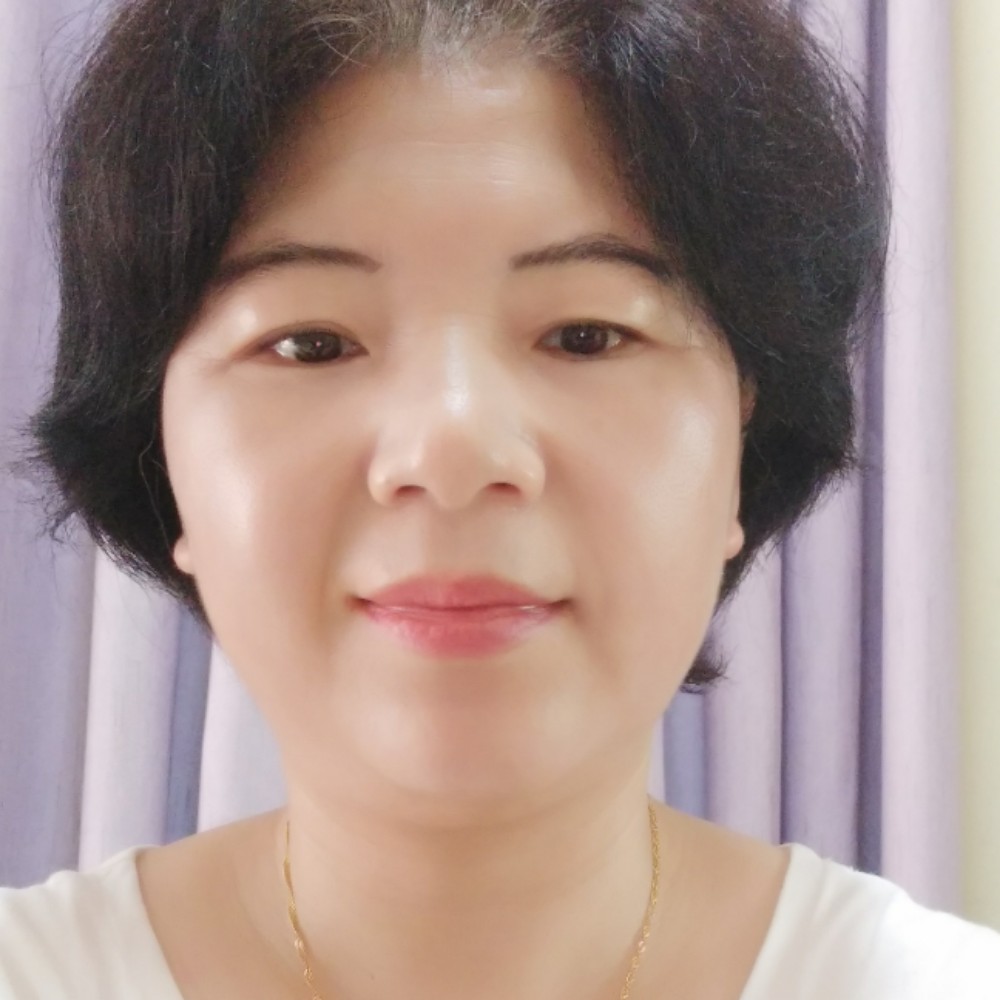 白头翁白姐姐的照片