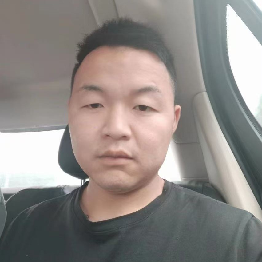 大头不爱说话的照片