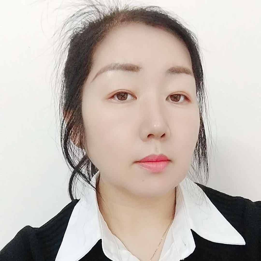 卖童装的小吴的照片