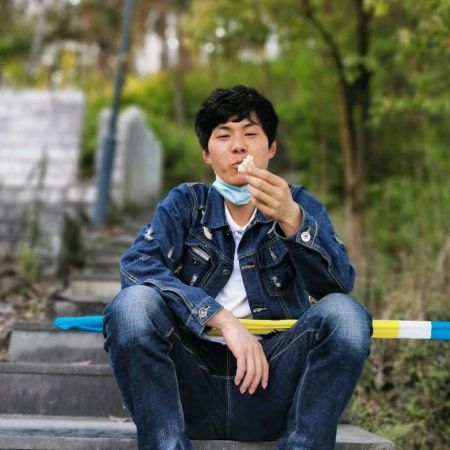 委屈de采尼的照片