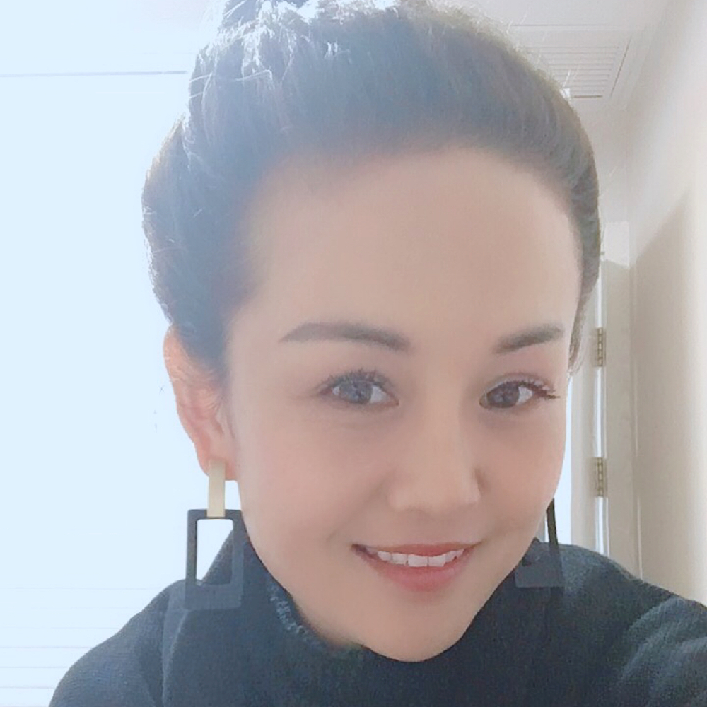美娜美的照片