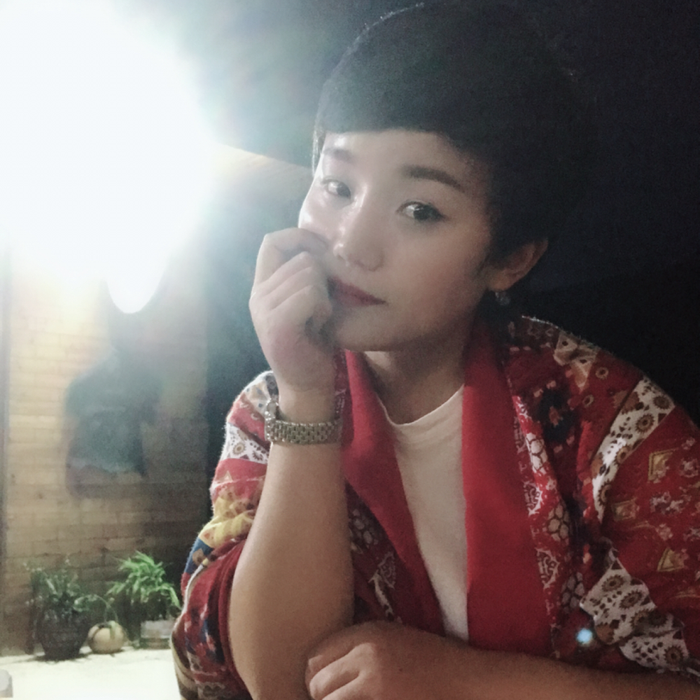 如意打短靴的照片