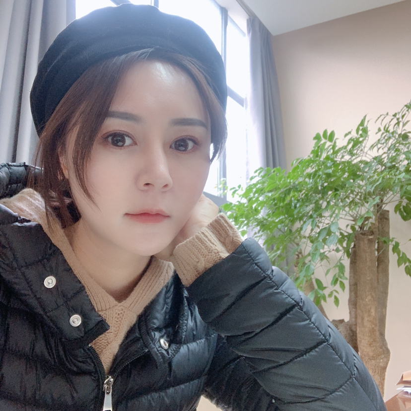 叫小蘑菇的小姐姐的照片