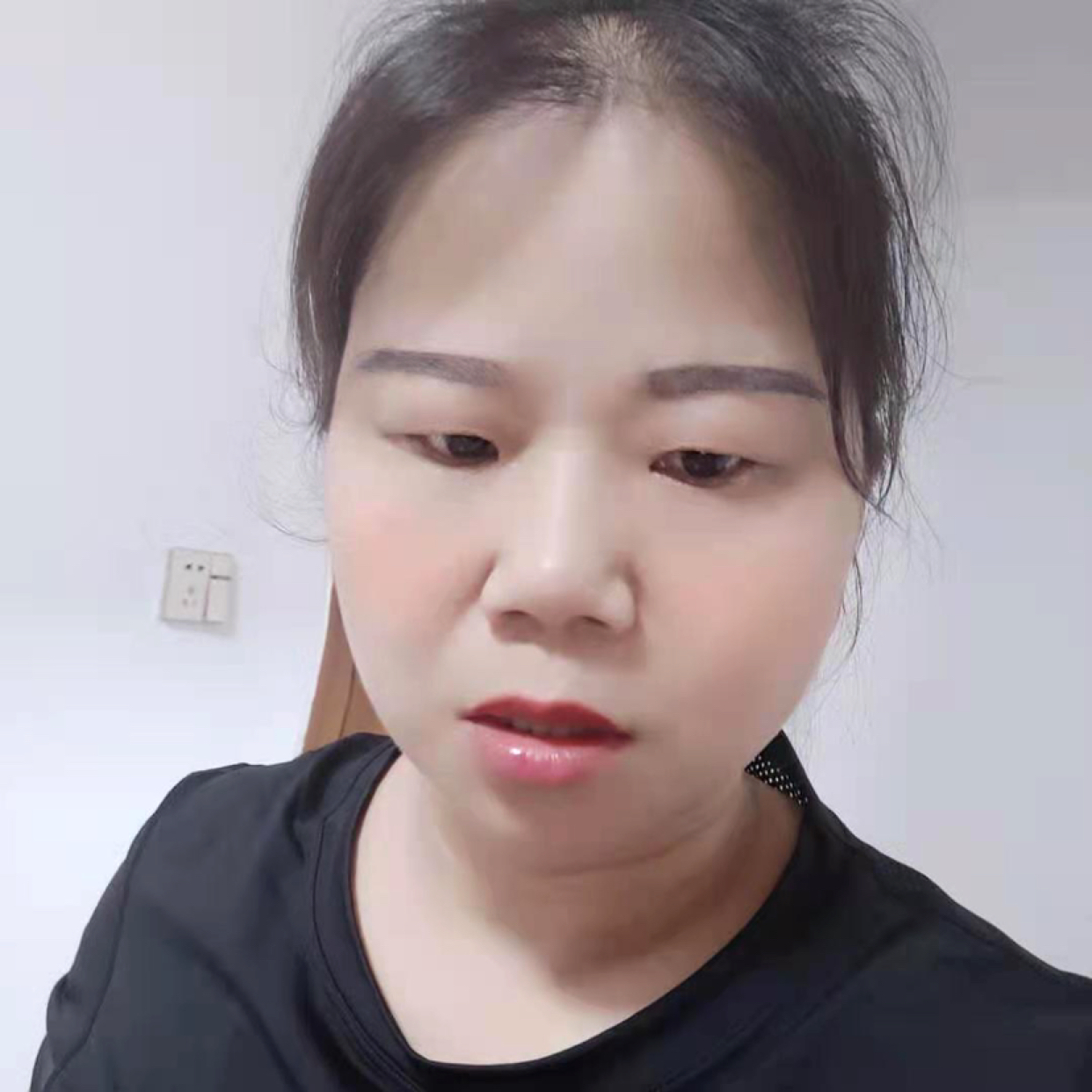 靓丽和黑米的照片