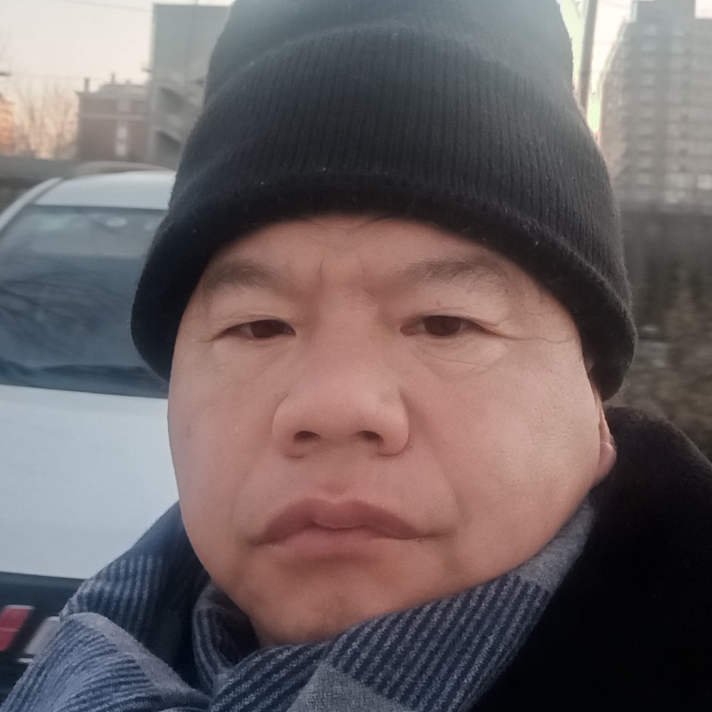 身影回首刻苦的照片