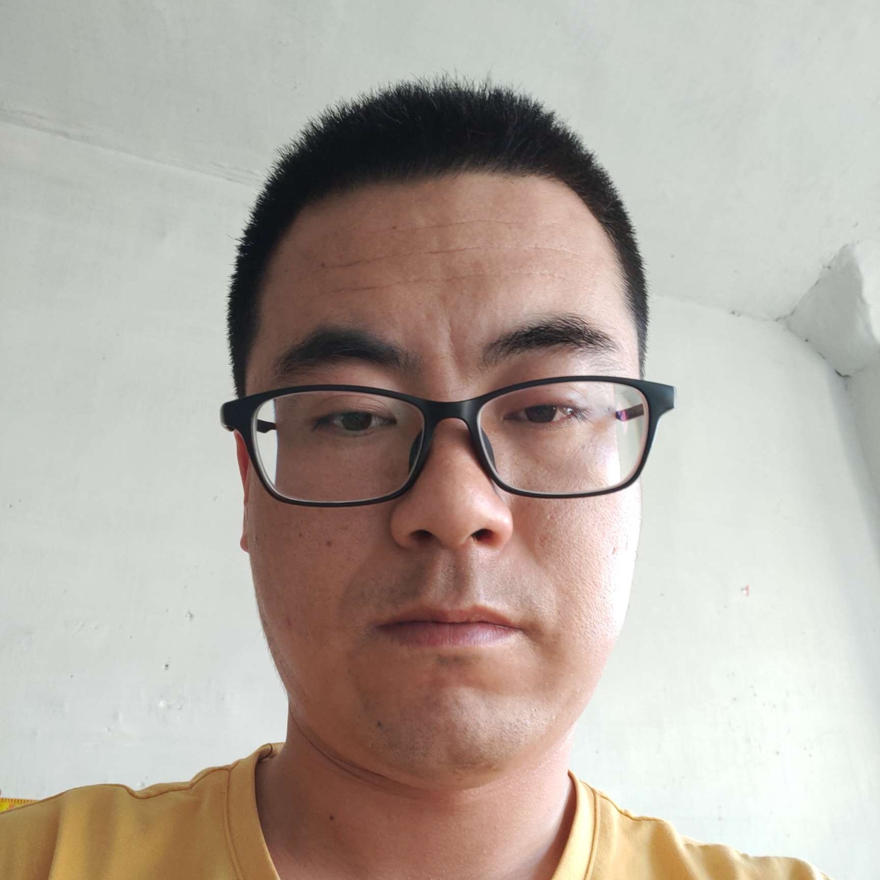毛衣向迷路的照片