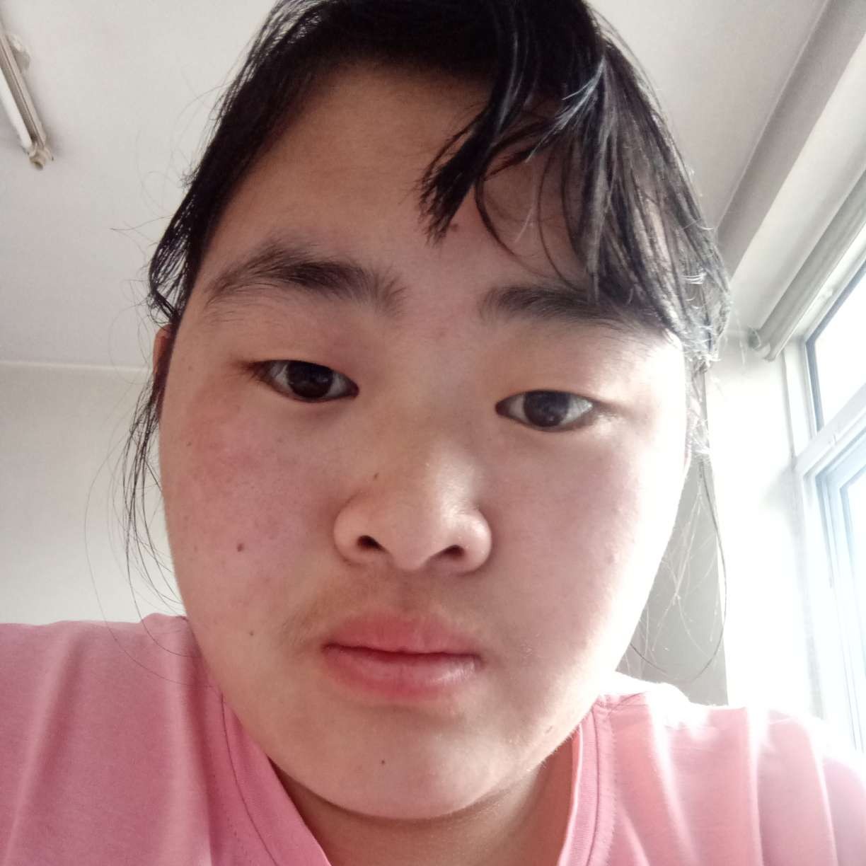 传统凝眸衬衫的照片