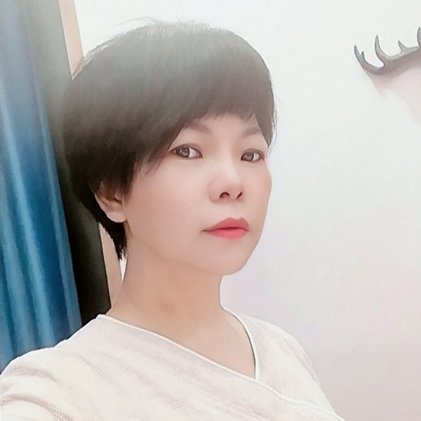 红茶遇到饼干的照片