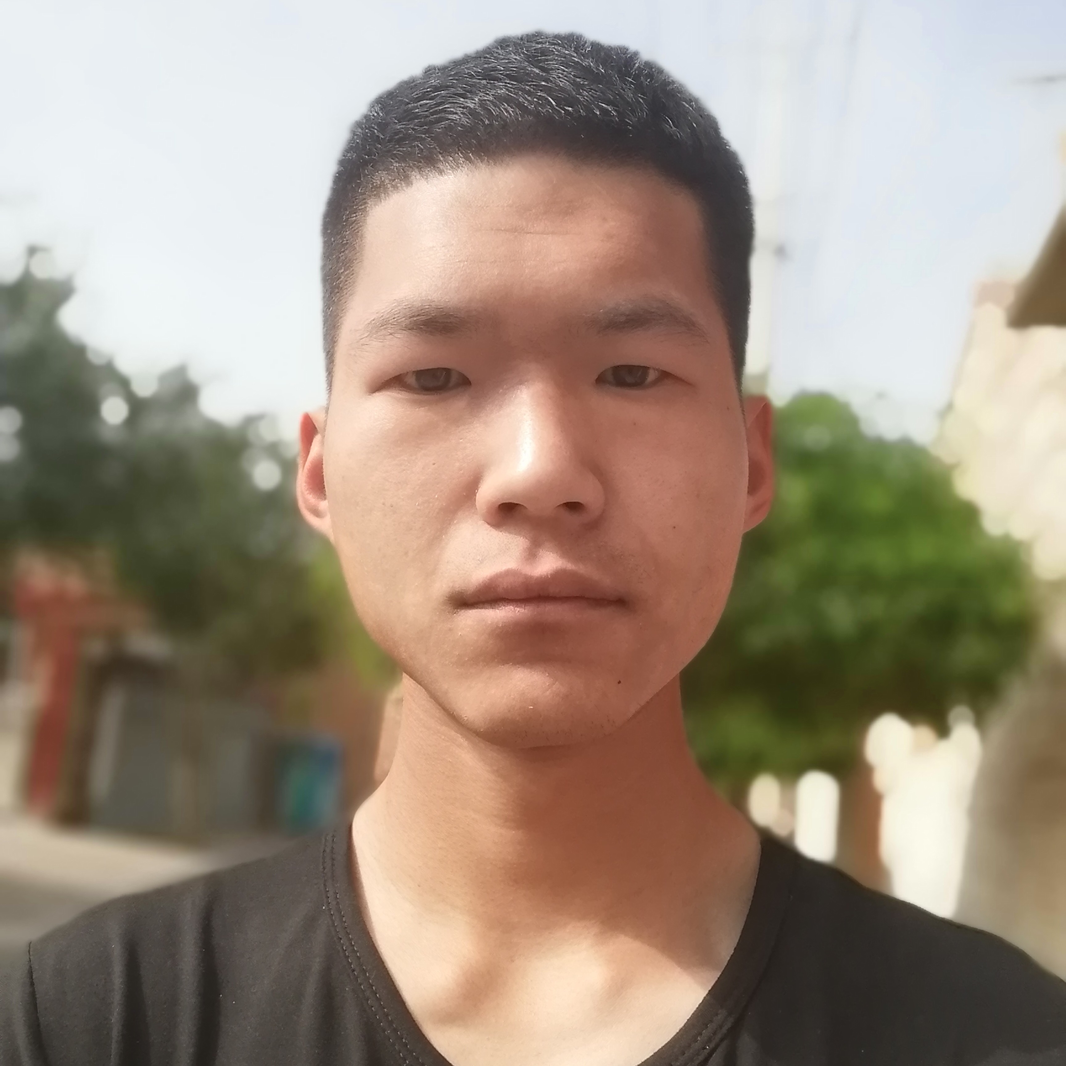 -_--_-默默的照片