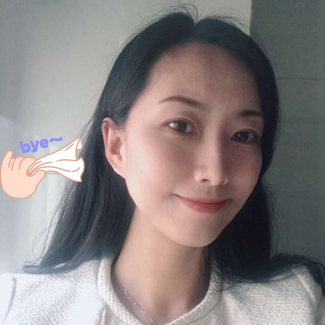 吃草莓de伊丽丝的照片