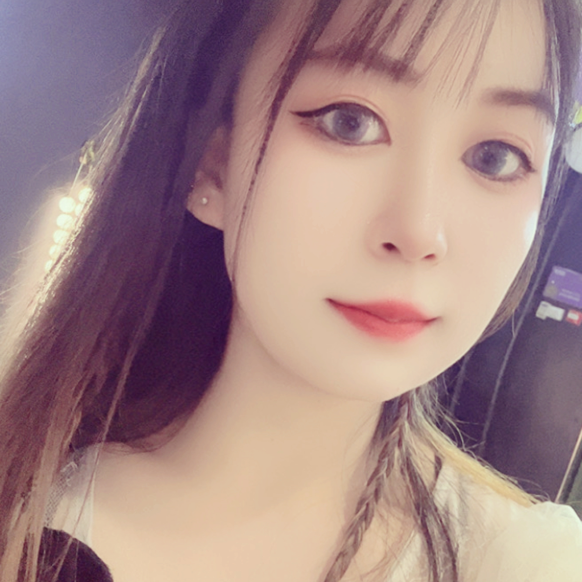 还单身de艾丽丝的照片