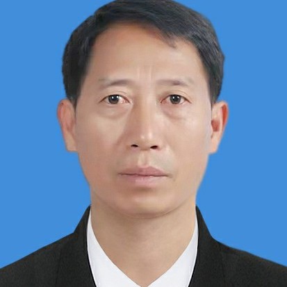 可靠倾心大白的照片