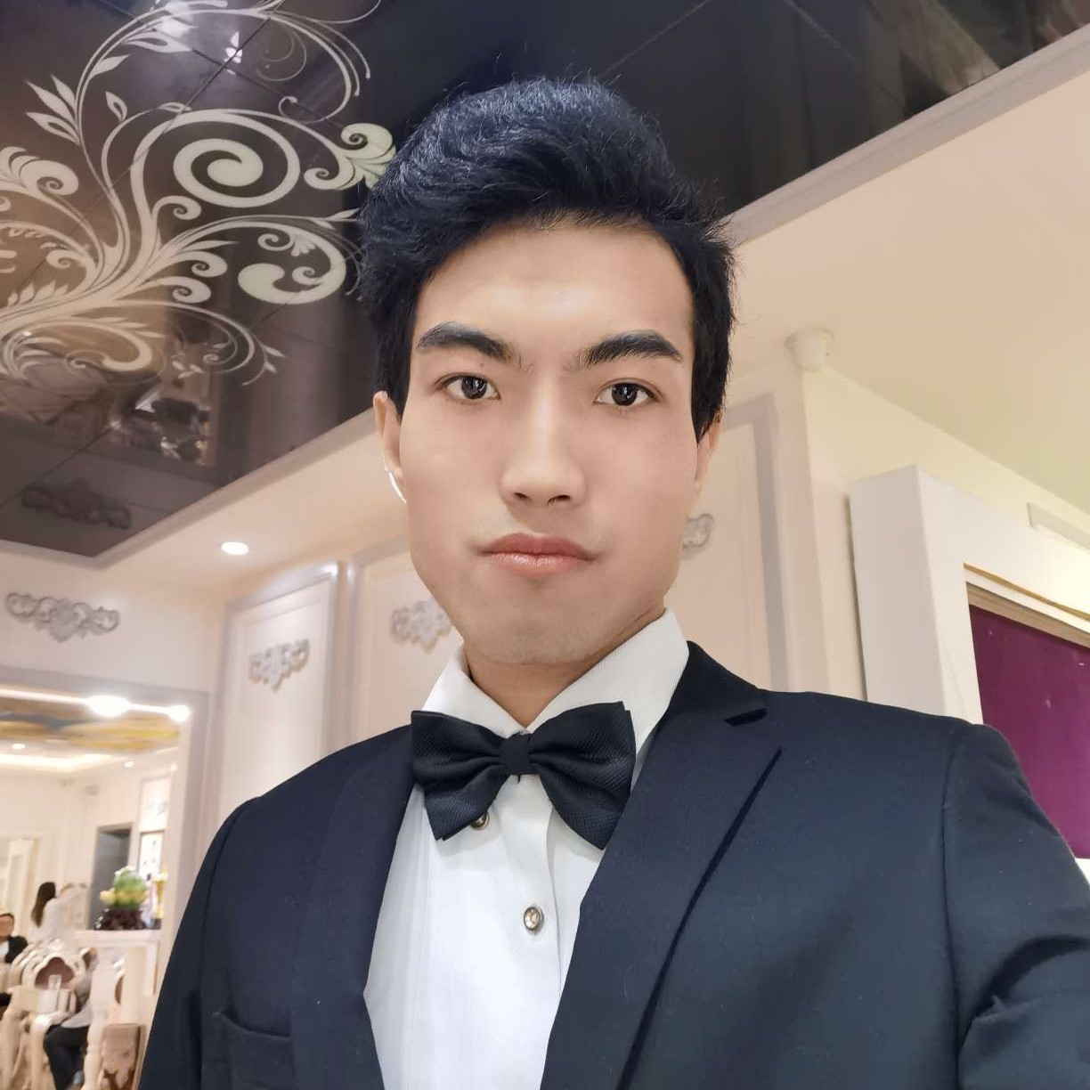 酷炫相许唇彩的照片