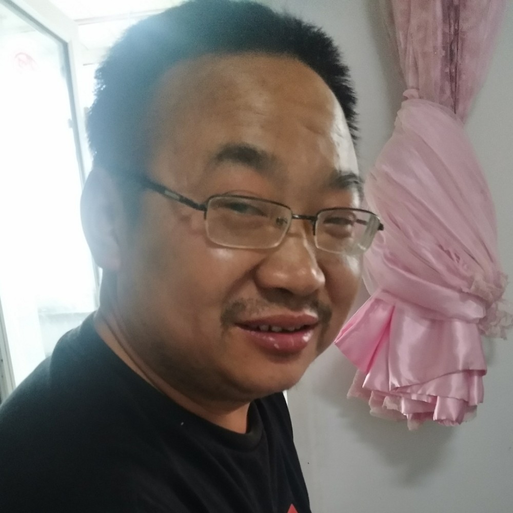 青衫就碧蓝的照片