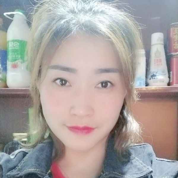 魅影楚楚的照片