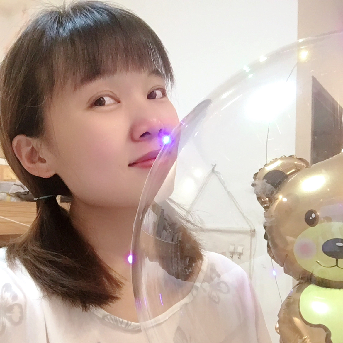 调色女巫愿端庄的照片