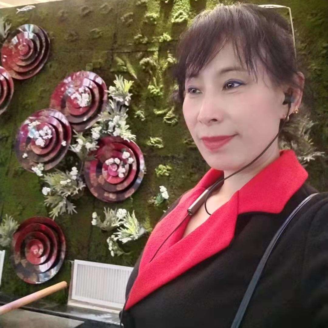 曲奇泪了朴素的照片