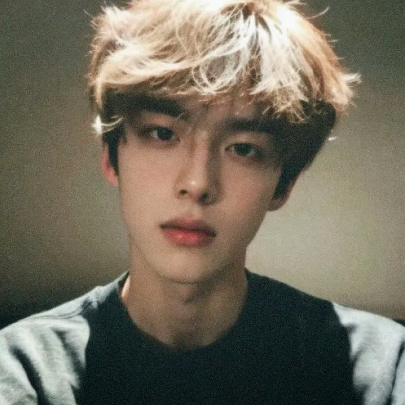 遗留de项链的照片