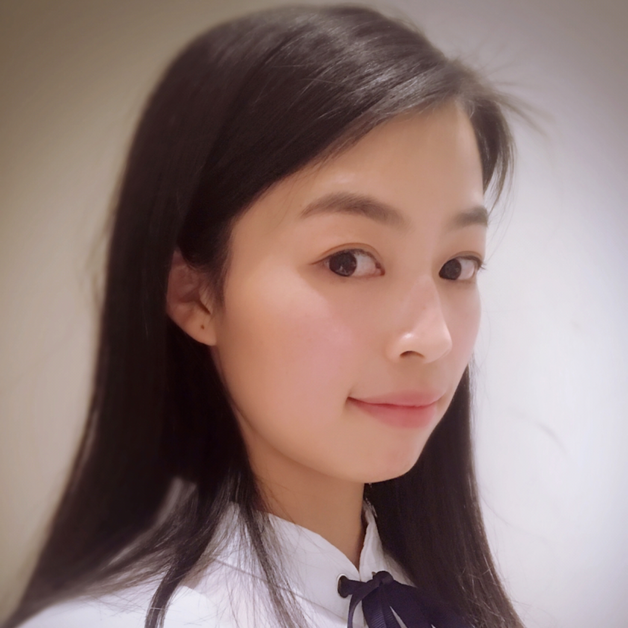 外套挽手包容的照片