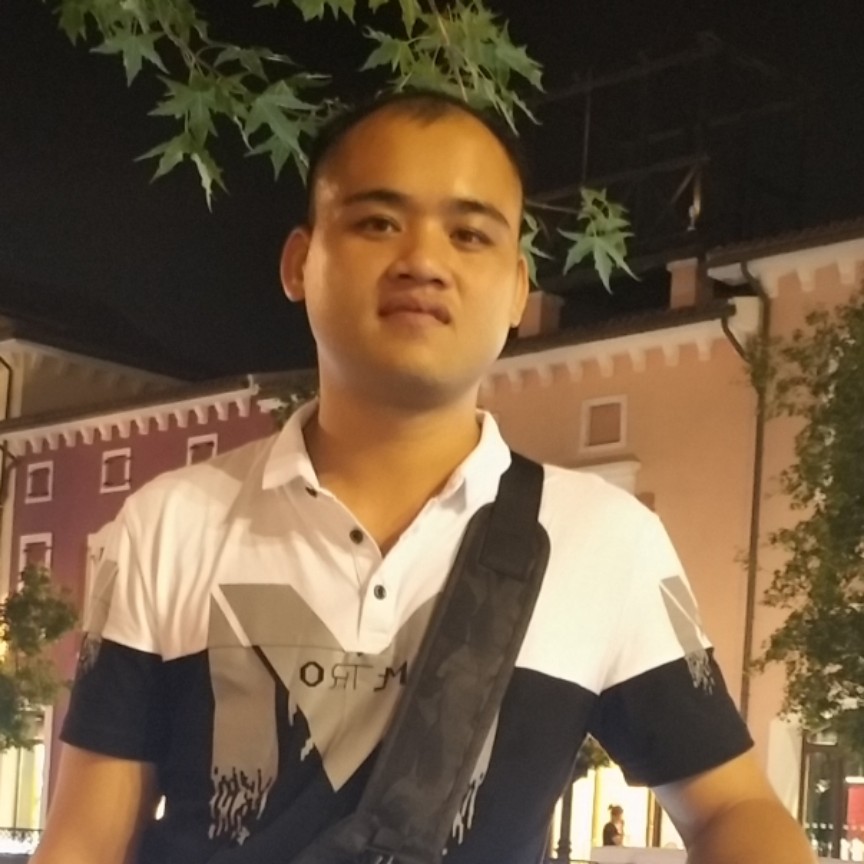 曾经拿鱼的照片