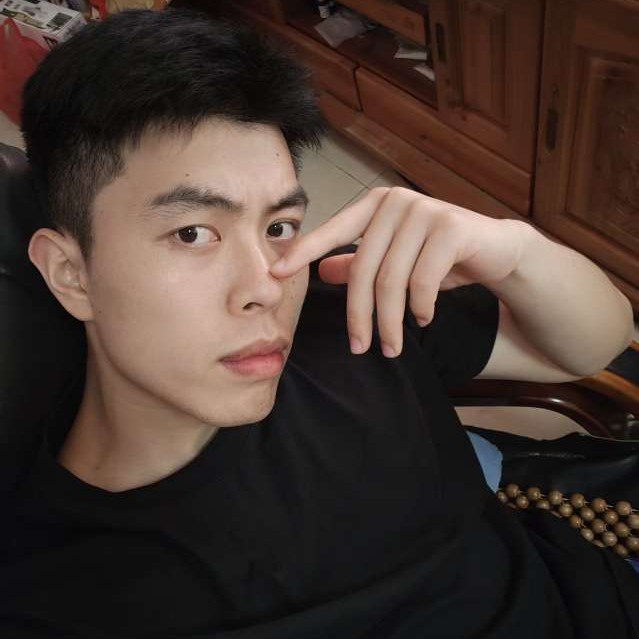 只是在路过着的照片