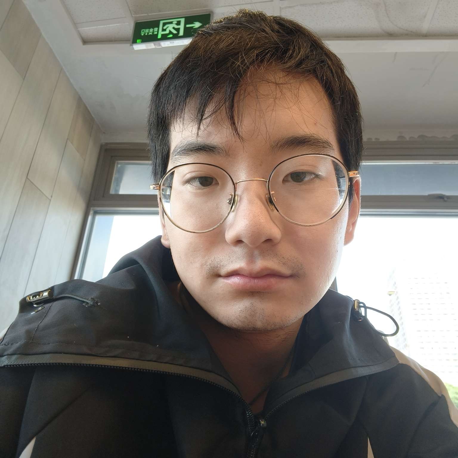 冷艳de劳伦斯的照片