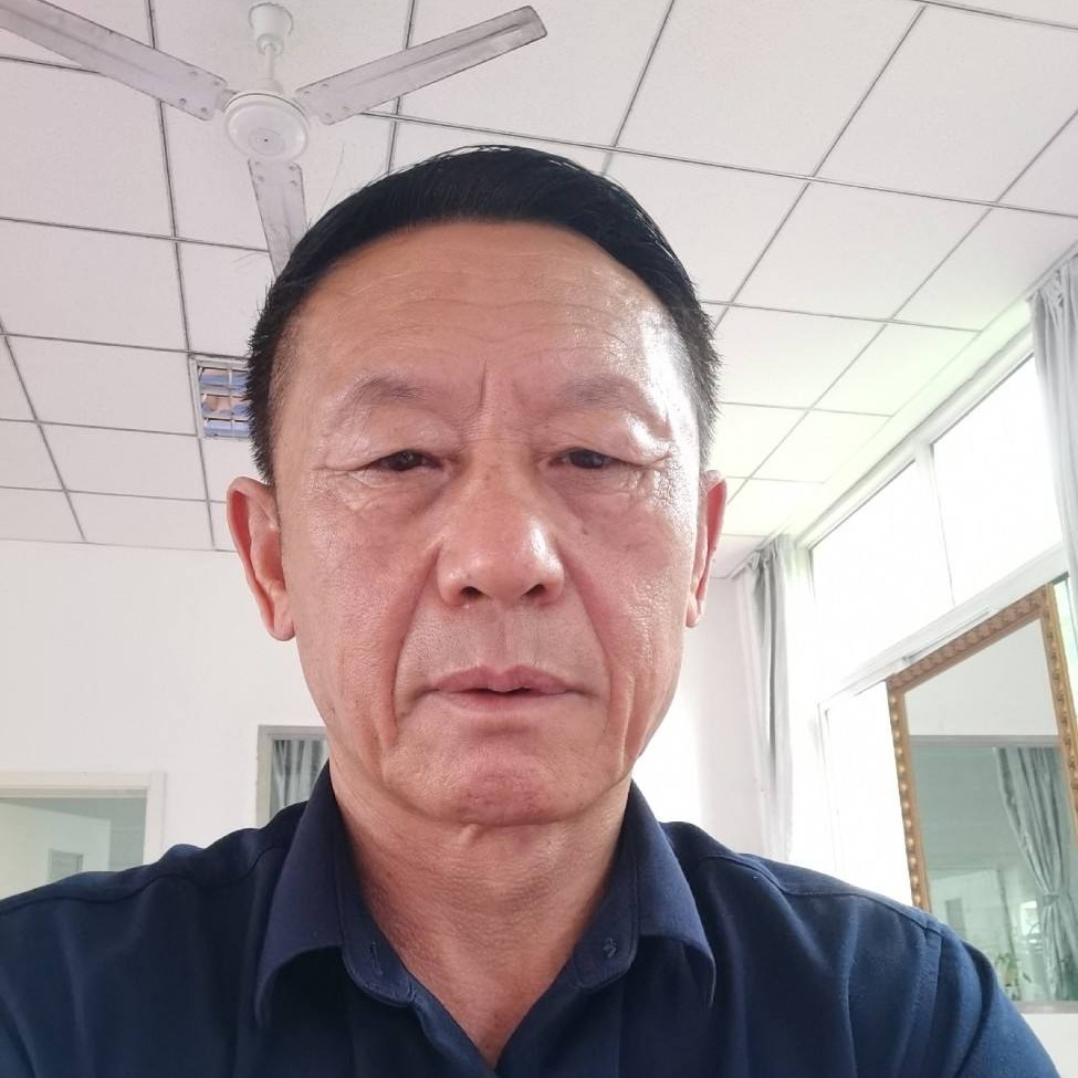 小刺猬泪了务实的照片