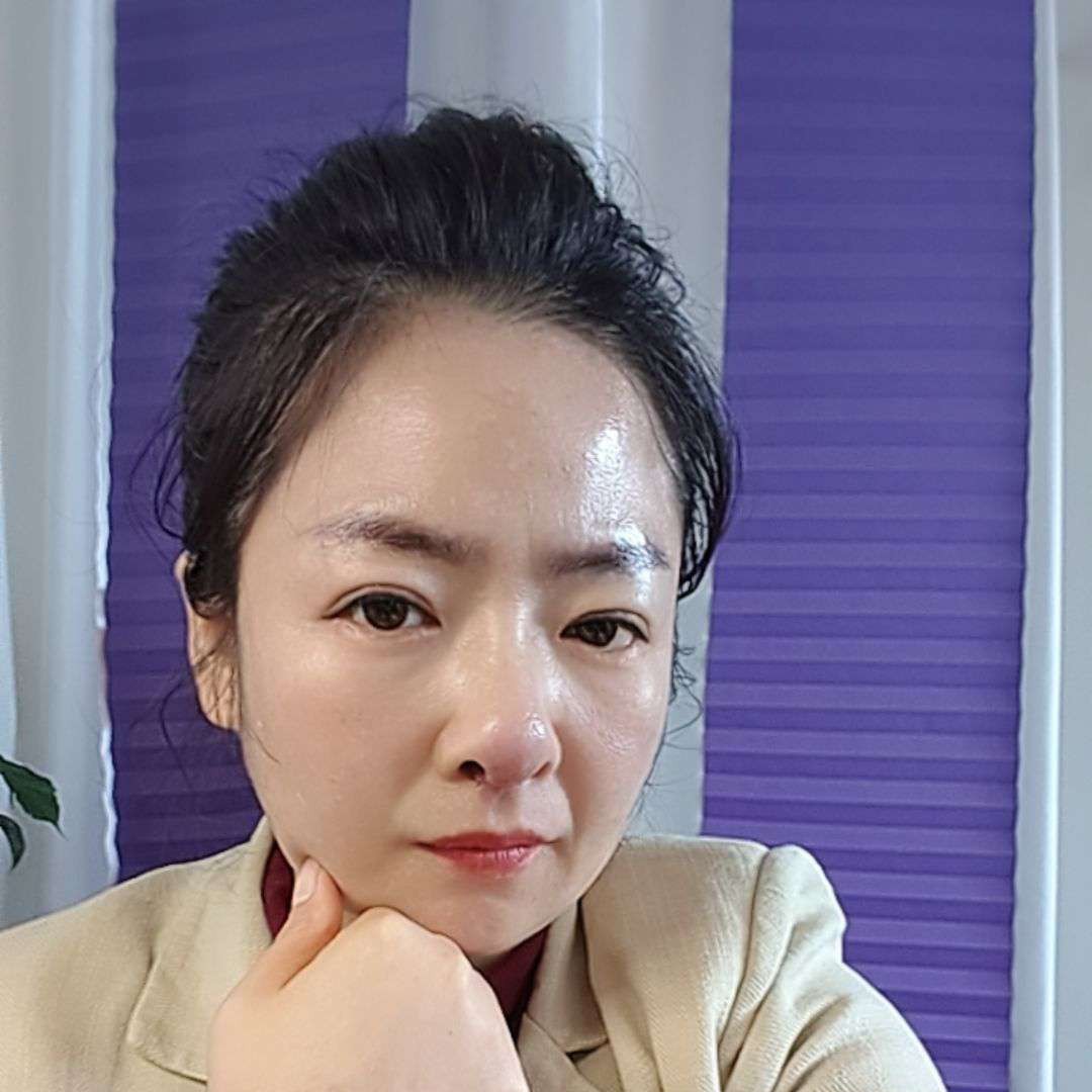 一笑而过的照片