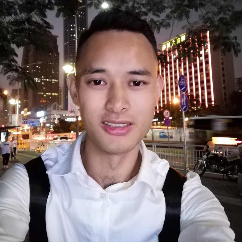 醉熏笑蓝天的照片