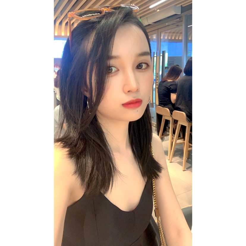 lenka的照片