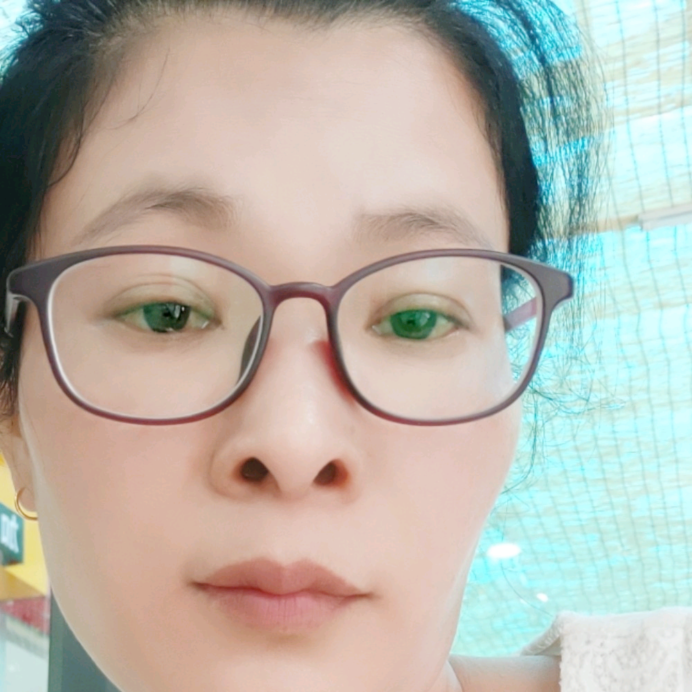 高大相许猫咪的照片