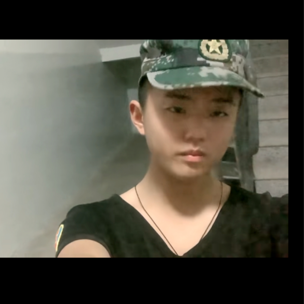 机智回眸晨曦的照片