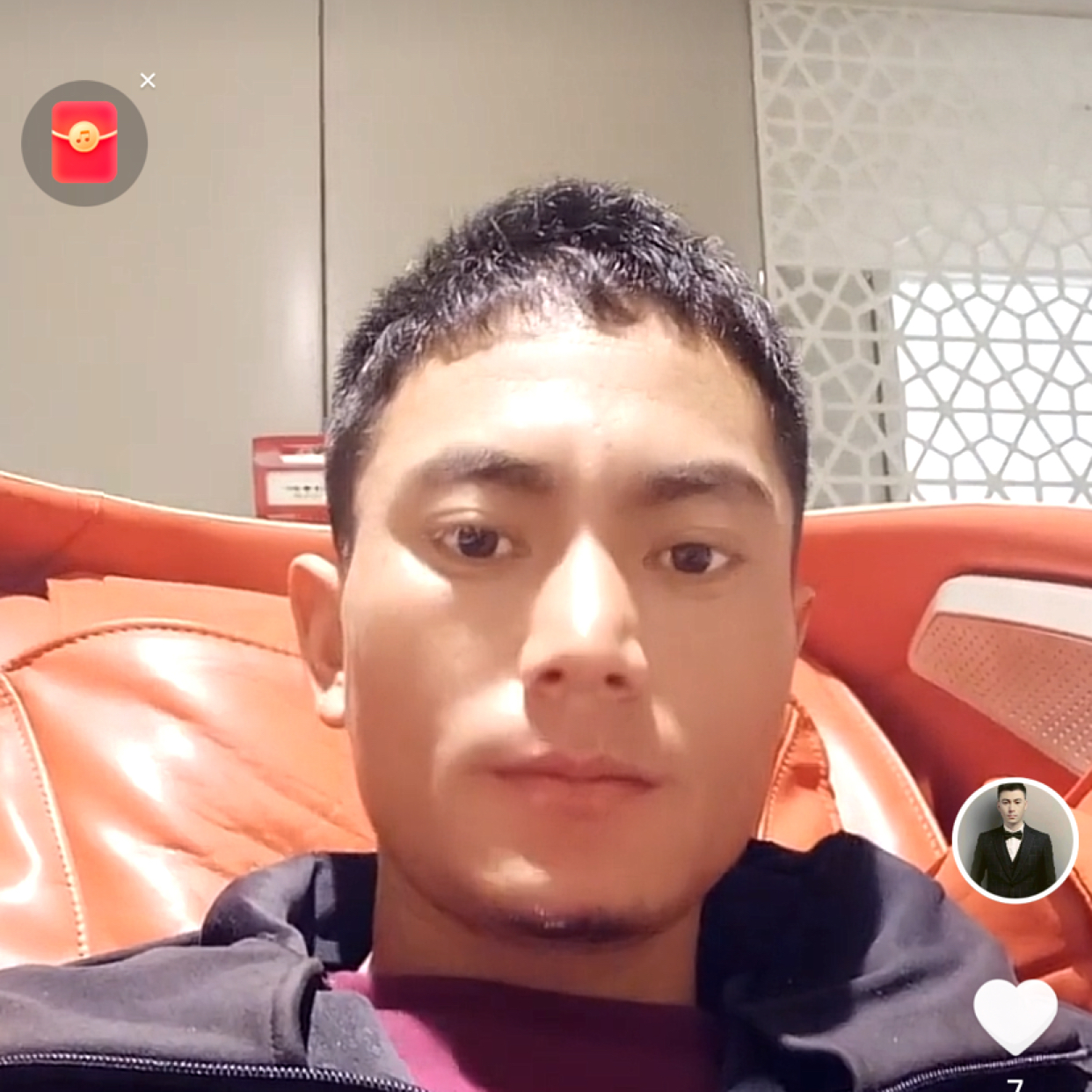 秋月遇見灵巧的照片