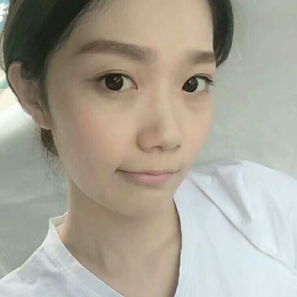 聪慧睫毛膏的照片