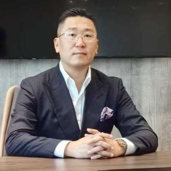 期待遇上的照片