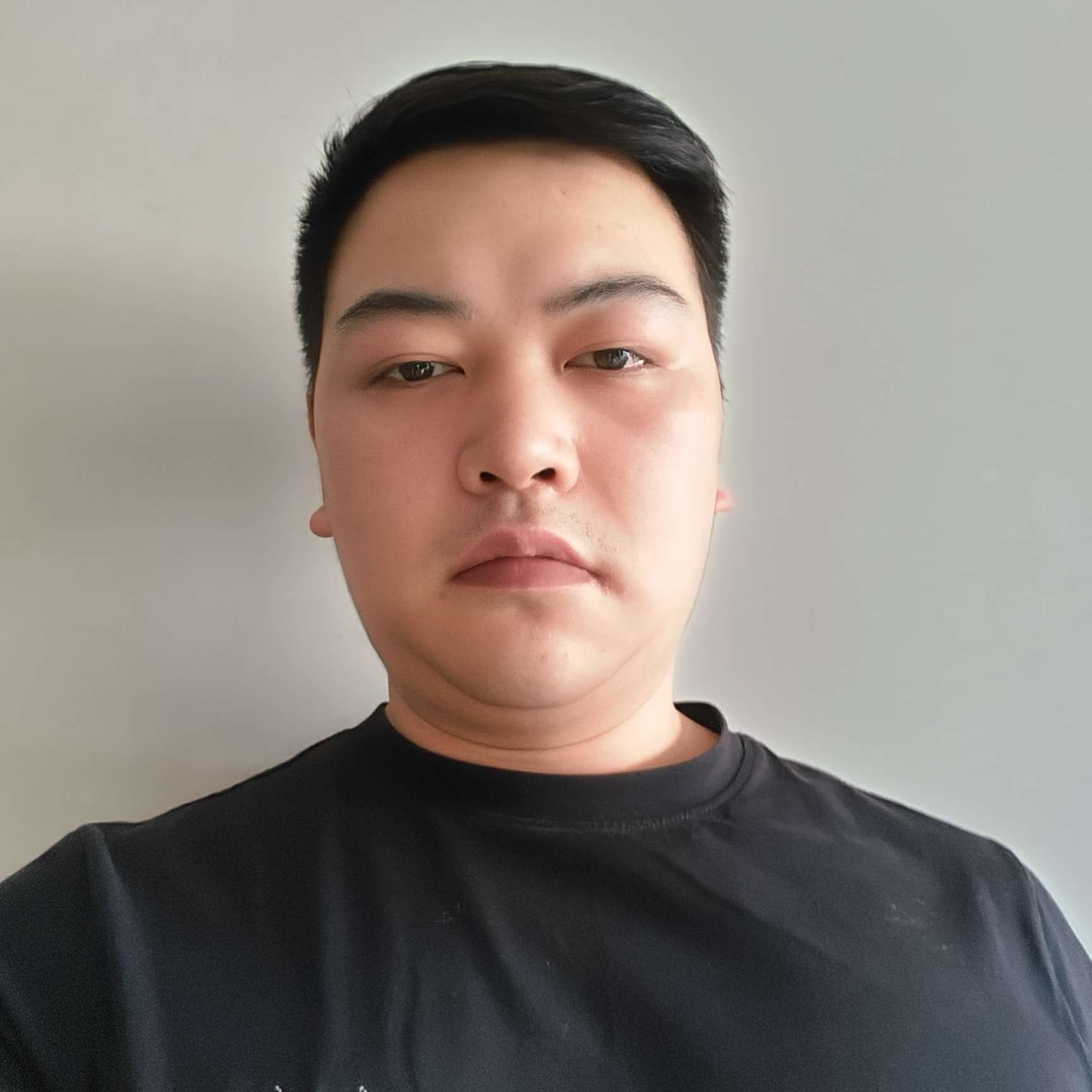 离异9年的小郭的照片