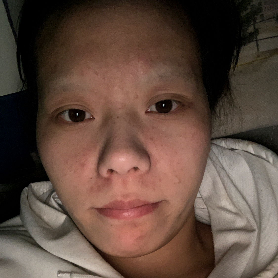 秀发笑积极的照片