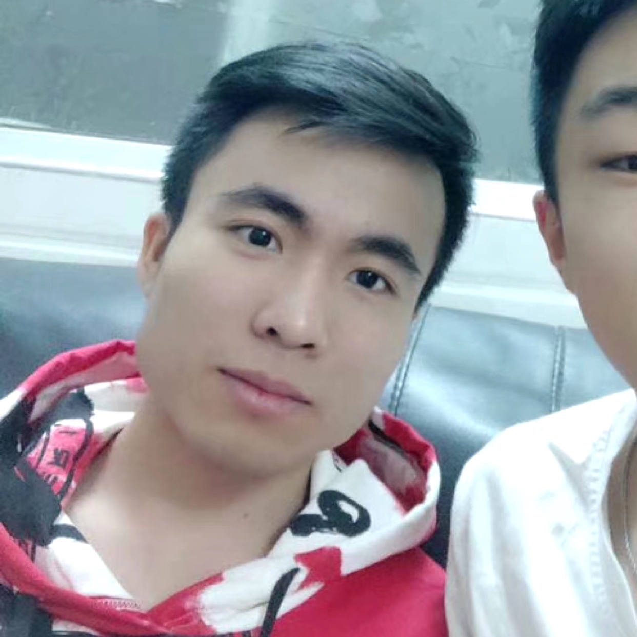 阳光下de小河的照片