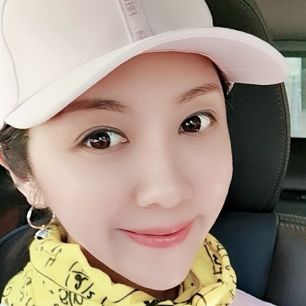 小乖猫咪的照片