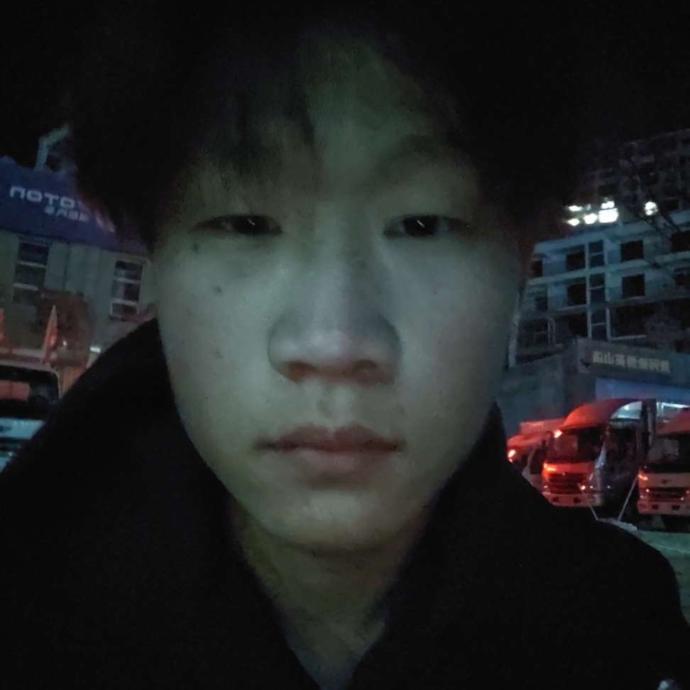 冷艳de艾略特的照片