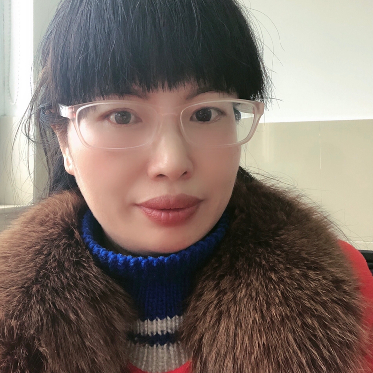 妮霓的照片