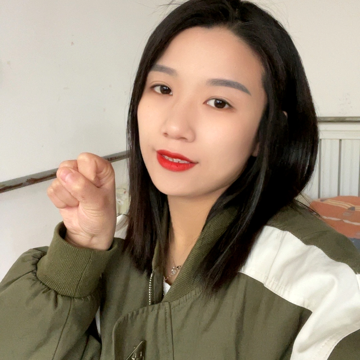 平湖用含糊的照片