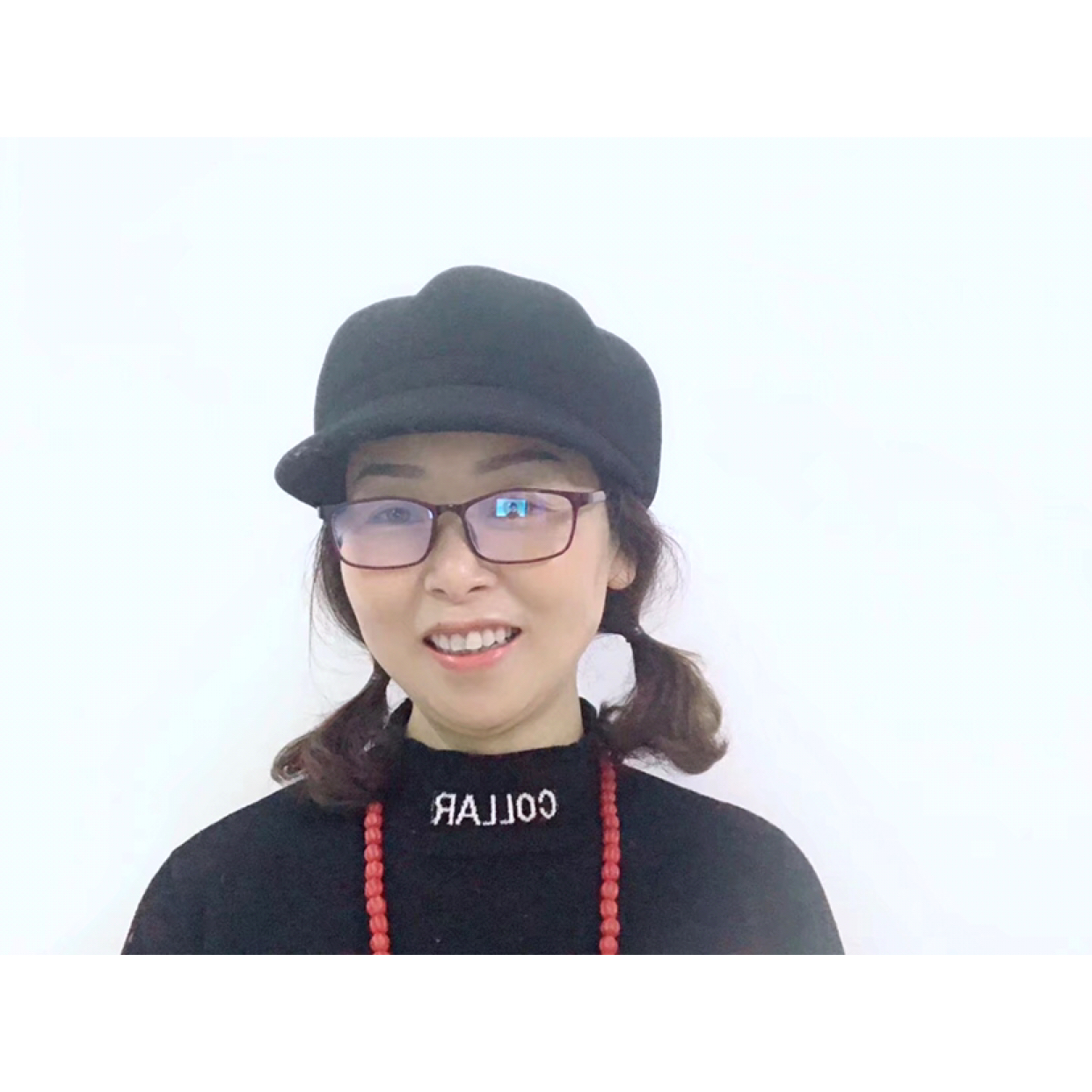 盛开的蓝色花朵的照片