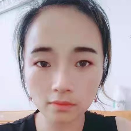 招牌有错落的照片