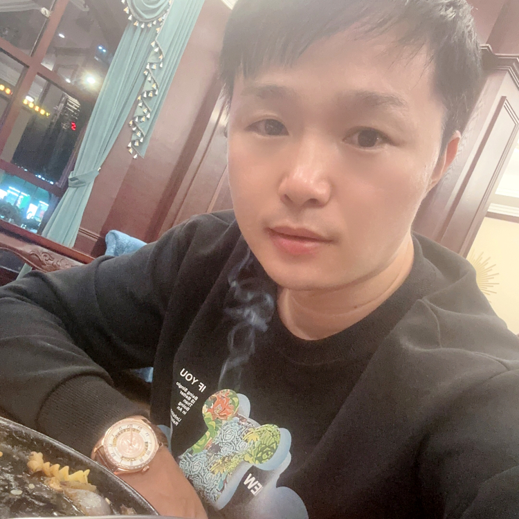 路灯遇見热心的照片