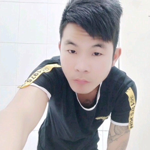 安静停止水杯的照片